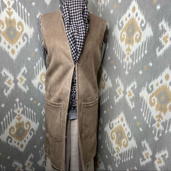 Ralph Lauren Long-Line Italian Lamb Shearling Vest - Picture 10 of 16